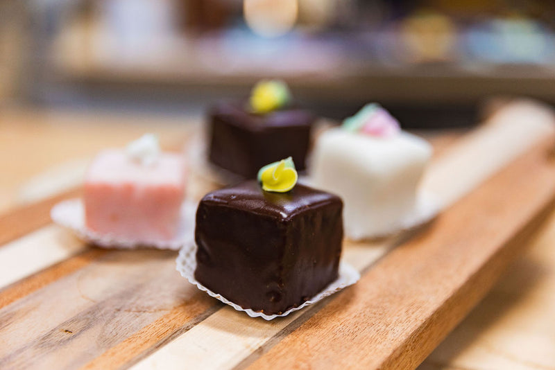 Petit fours
