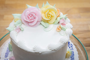 Rose Decorated Cake