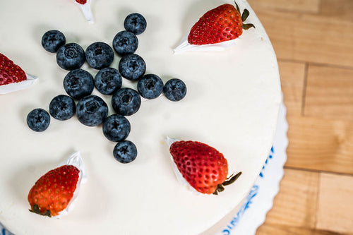 Red, White and Blueberry Cake