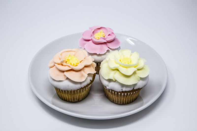 Spring Flower Decorated Cupcakes